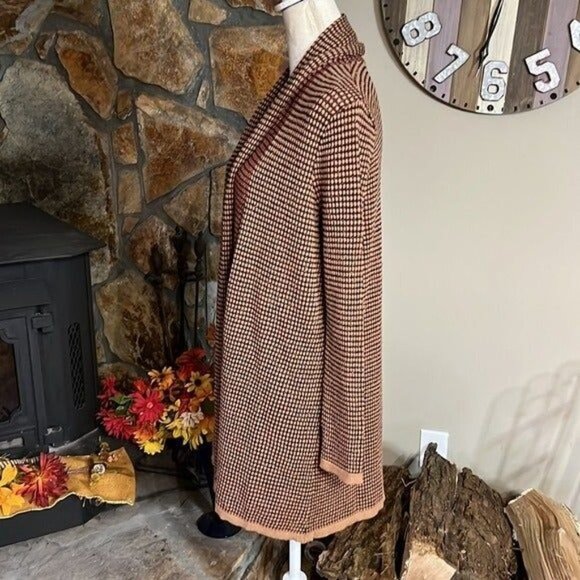 Carmen Marc Valvo Viscose Blend Textured Cardigan - NWT - Picture 6 of 11